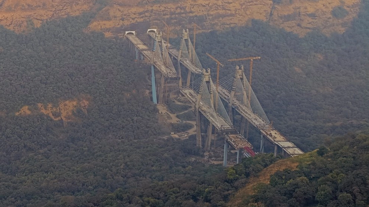 Mumbai-Pune Expressway: मुंबई-पुणे एक्सप्रेसवे का &lsquo;मिसिंग लिंक&rsquo; 1 मई को होगा शुरू, यात्रा समय में 30 मिनट की होगी कमी