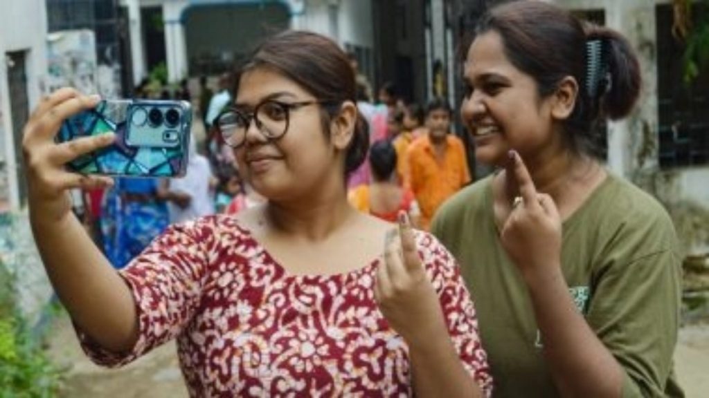 पश्चिम बंगाल विधानसभा चुनाव 2026, दूसरे चरण का मतदान: सुबह 11 बजे तक 142 सीटों पर 39.97% मतदान हुआ; पूर्वी बर्दवान 44.50% के साथ सबसे आगे 