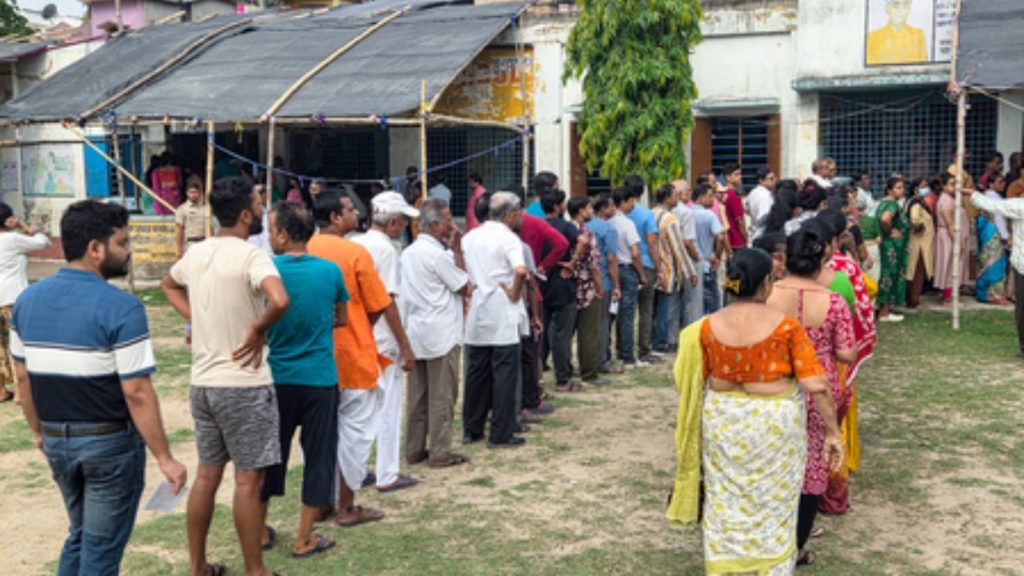 बंगाल चुनाव: वोटिंग के पहले चार घंटों में ECI के पास 635 शिकायतें दर्ज की गईं 