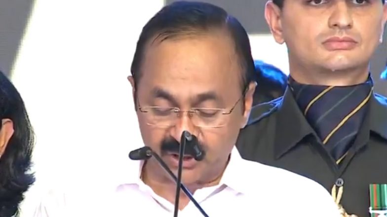 VD Satheesan Kerala New CM: वीडी सतीशन बने केरल के नए सीएम, राज्यपाल राजेंद्र आर्लेकर ने दिलाई शपथ; राहुल गांधी सहित ये नेता रहे मौजूद; VIDEO