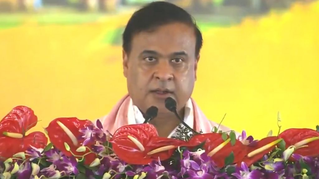  Himanta Biswa Sarma Oath: हिमंता बिस्वा सरमा लगातार दूसरी बने सीएम, PM मोदी की मौजूदगी में ली मुख्यमंत्री पद की शपथ; VIDEO