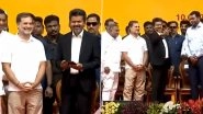 Tamil Nadu: सीएम विजय ने स्टेज पर लोगों के बीच राहुल गांधी के साथ ली सेल्फी, सोशल मीडिया पर  VIDEO वायरल