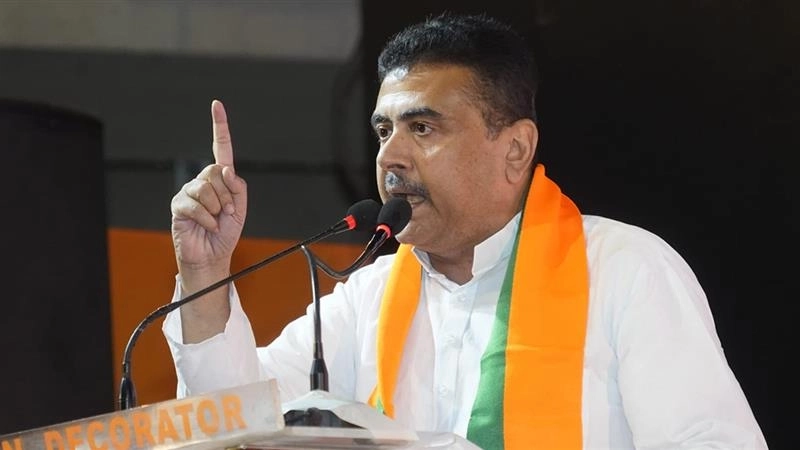 West Bengal Politics: बंगाल का मुख्यमंत्री कौन? सुवेंदु अधिकारी और अग्निमित्रा पॉल रेस में सबसे आगे; शाह की मौजूदगी में आज होगा फैसला