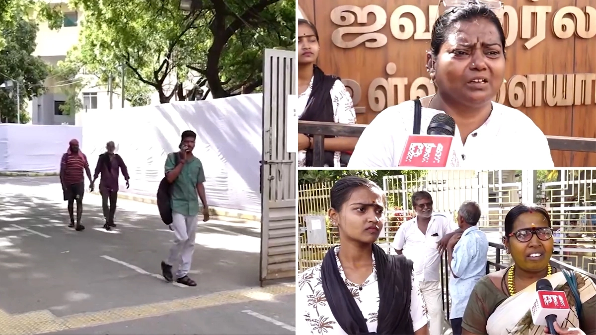विजय के शपथ ग्रहण में देरी से समर्थकों का टूटा दिल; नेहरू स्टेडियम के बाहर सुबह 4 बजे से जुटी भीड़ की आंखों में आंसू (Watch Video)