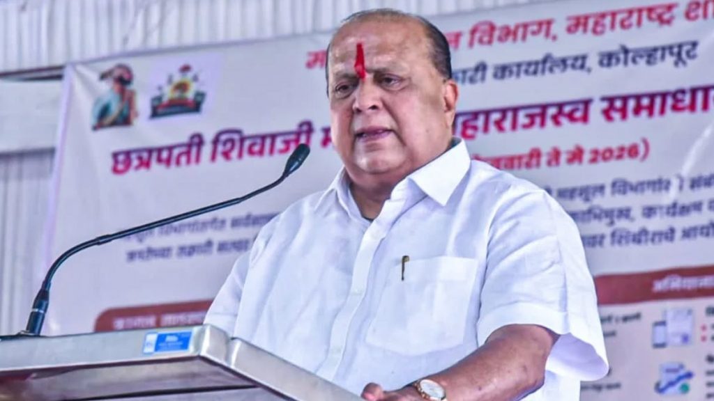 क्या महाराष्ट्र में बंद होने वाली है लाडकी बहिन योजना? जानें मंत्री हसन मुश्रीफ का बयान