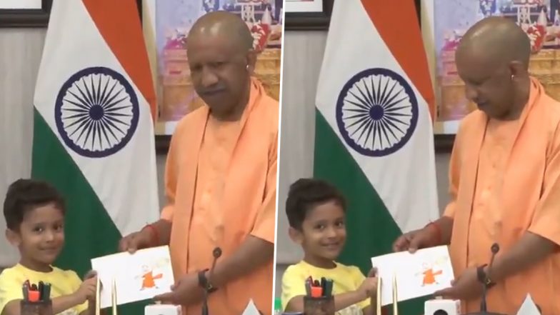 VIDEO: सीएम योगी ने लखनऊ में नन्हे स्केटर्स से की मुलाकात, सोशल मीडिया पर वीडियो वायरल