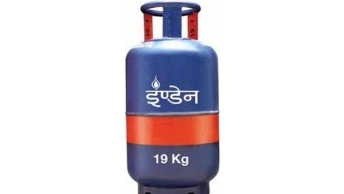 LPG Price Hike: ईरान संकट के बीच कमर्शियल गैस सिलेंडर की कीमतों में भारी उछाल; दिल्ली में ₹993 बढ़े दाम, जानें घरेलू सिलेंडर का हाल