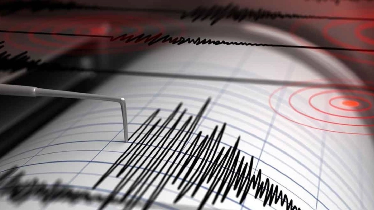 Philippines Earthquake: फिलीपींस के समर द्वीप पर 6.0 तीव्रता का शक्तिशाली भूकंप; इमारतों से बाहर निकले लोग (See Pics)