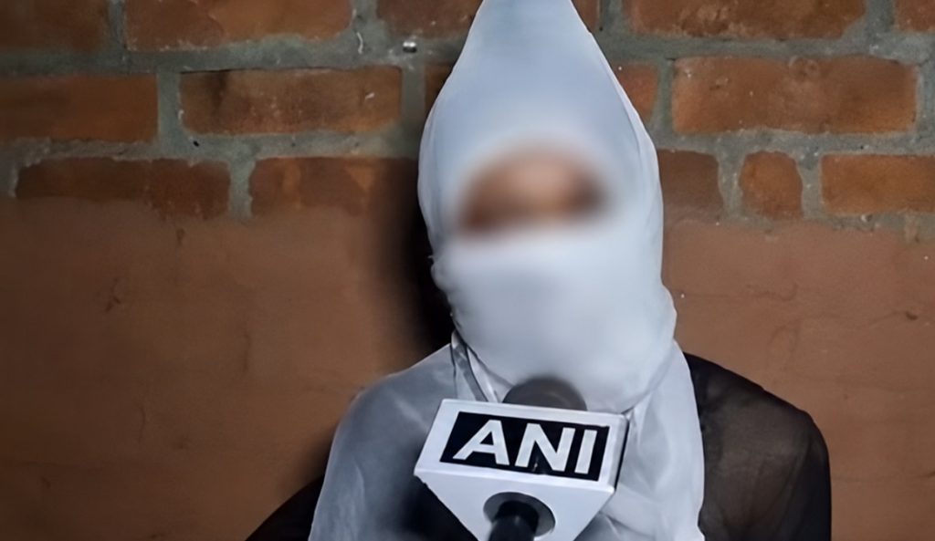  हरदोई में विवाह का प्रस्ताव ठुकराने पर महिला का अपहरण, पेड़ से बांधकर पीटने का आरोप; केस दर्ज