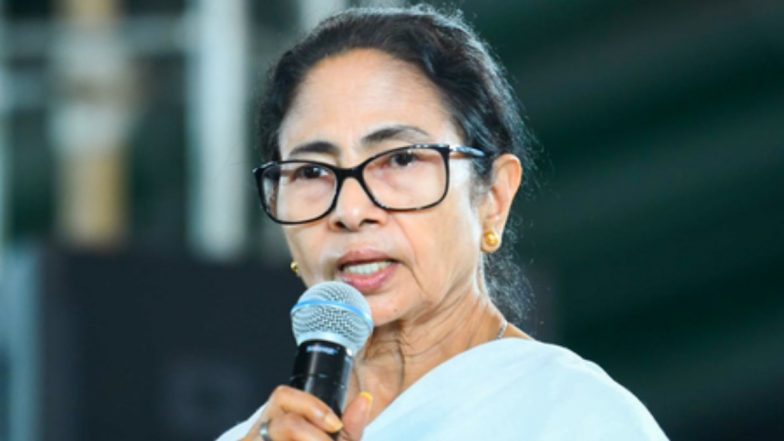 I-PAC Raid Row: ममता बनर्जी के खिलाफ ED की याचिका पर आज सुप्रीम कोर्ट में सुनवाई, जानें पूरा मामला
