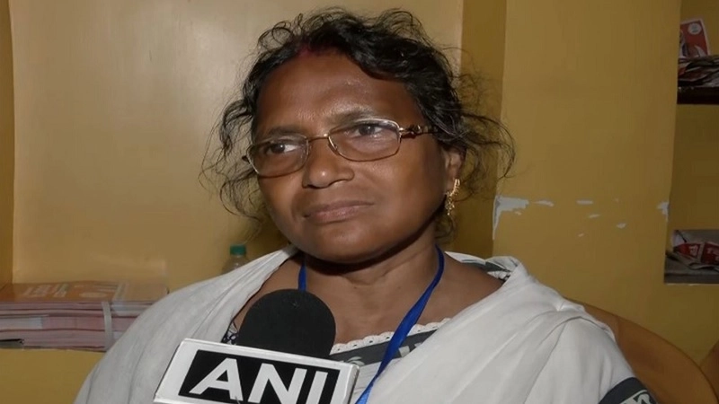 West Bengal Election Results 2026: पानीहाटी में बीजेपी की रत्ना देबनाथ आगे, टीएमसी पीछे