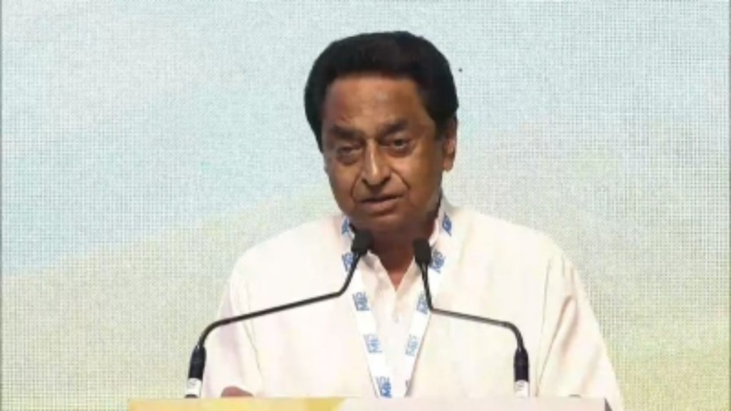 MP कांग्रेस ने ईंधन की कीमतों में बढ़ोतरी को लेकर केंद्र पर साधा निशाना, 10 रुपये प्रति लीटर कटौती की मांग की