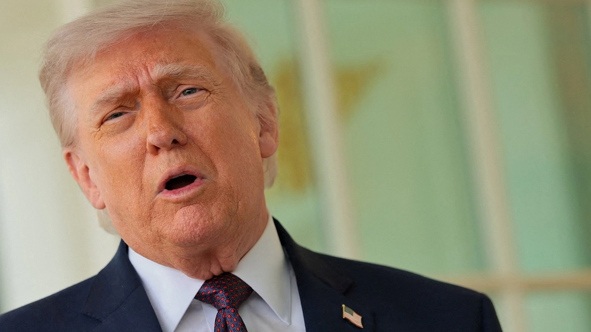 Iran-US Conflict: डोनाल्ड ट्रंप ने ईरान के जवाब को बताया 'पूरी तरह अस्वीकार्य', खाड़ी क्षेत्र में तनाव चरम पर