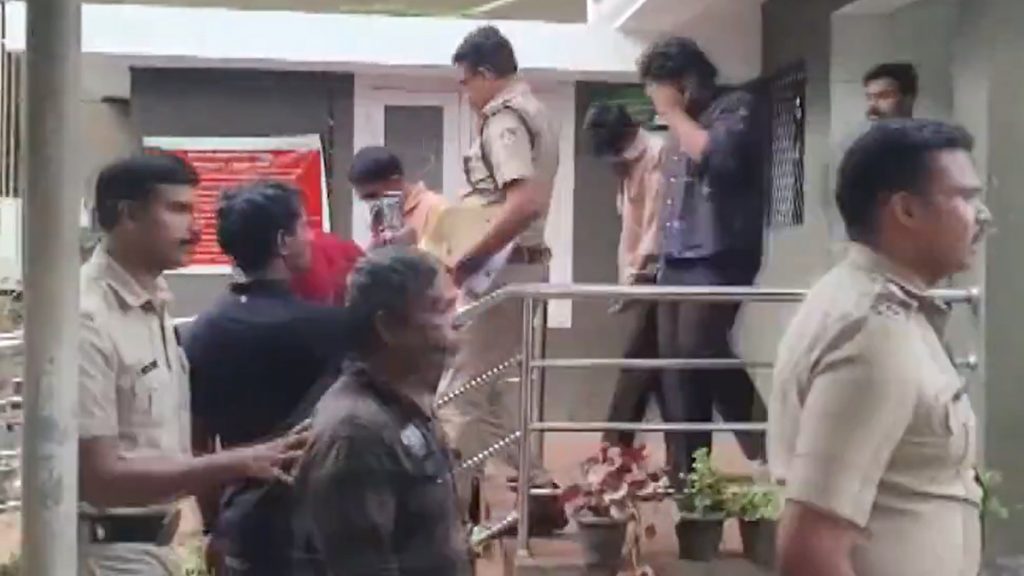 मलप्पुरम में KSEB कार्यालय से एल्युमिनियम कंडक्टर की चोरी, कर्मचारी समेत 5 आरोपी गिरफ्तार