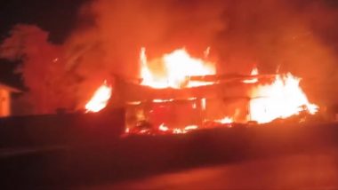 Bhiwandi Warehouse Fire: मुंबई से सटे भिवंडी में टायर के गोदाम में लगी भीषण आग, आसमान में उठा धुएं का घना गुबार; कोई हताहत नहीं; VIDEO