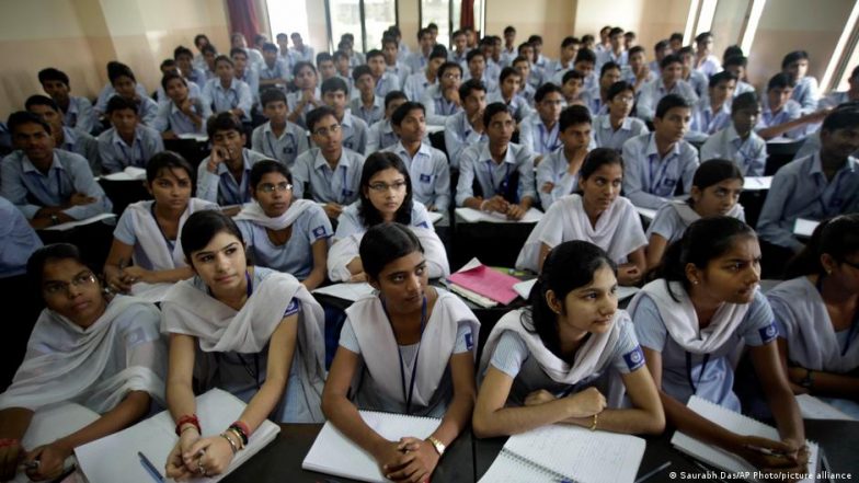 आईआईटी में इंजीनियरिंग में दाखिले में लड़कियों ने बनाया रिकॉर्ड