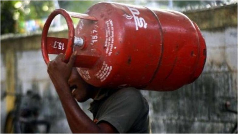 LPG Cylinder Booking: रसोई गैस उपभोक्ताओं को बड़ी राहत, अब बिना कनेक्शन के भी मिलेगा सिलेंडर; चंद मिनटों में बुकिंग और डिलीवरी की सुविधा