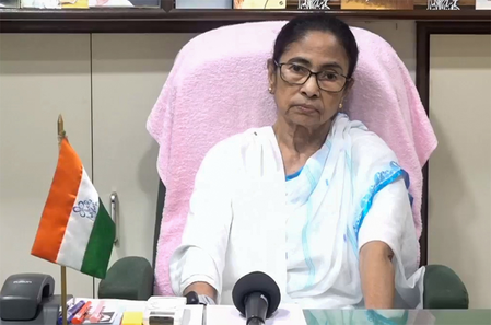 Anti-Defection Law: तृणमूल कांग्रेस में मची बड़ी बगावत; 'असली टीएमसी' के दावों के बीच दल-बदल कानून के 'ग्रे ज़ोन' पर छिड़ी नई कानूनी बहस