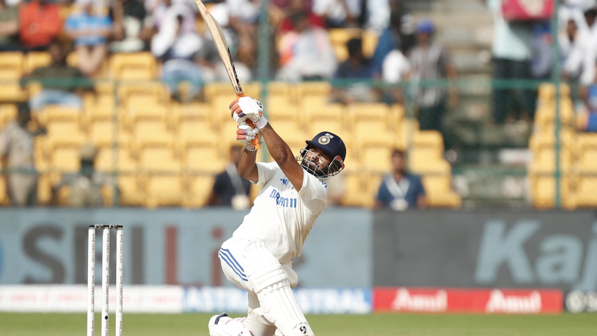 Rishabh Pant Record: श्रीलंका में इतिहास रच सकते हैं ऋषभ पंत, सिर्फ 3 छक्के लगाते ही एडम गिलक्रिस्ट की बराबरी और क्रिस गेल को छोड़ देंगे पीछे