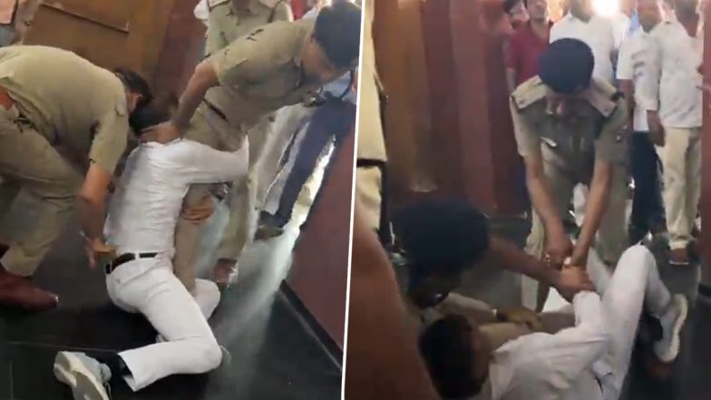 Agra Cantt Viral Video: आगरा कैंट स्टेशन पर ट्रेन रोकने को लेकर विवाद के बाद डिप्टी स्टेशन सुपरिटेंडेंट से मारपीट का मामला, RPF के 5 जवान निलंबित