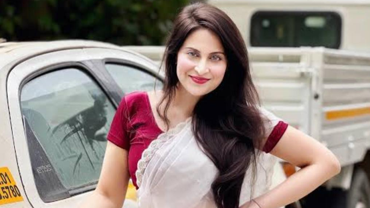 Kadambari Jethwani Case: आंध्र प्रदेश CID का बड़ा खुलासा, अभिनेत्री कादंबरी जेठवानी पर 1.32 करोड़ रुपये की कथित उगाही का आरोप; चार्जशीट में बनाया मुख्य आरोपी