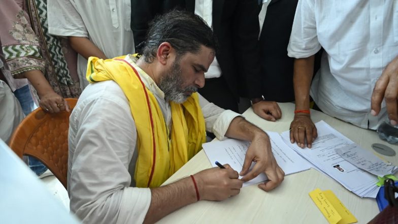 Prashant Kishor Net Worth: बिहार चुनाव में जन सुराज प्रमुख प्रशांत किशोर ने दाखिल किया नामांकन, हलफनामे में घोषित की 198 करोड़ रुपये की पारिवारिक संपत्ति