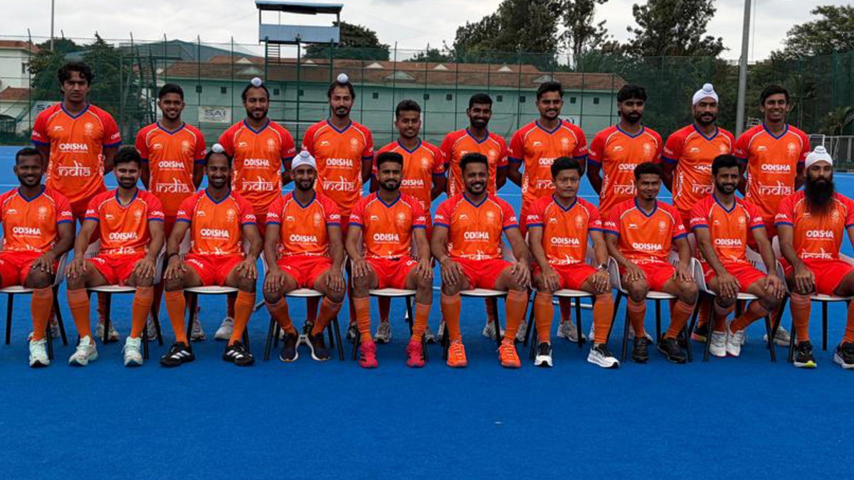 Hockey India On New Saffron Jersey: भगवा जर्सी पर विवाद के बीच हॉकी इंडिया की सफाई, कहा- ब्लू टर्फ पर विजिबिलिटी बढ़ाने के लिए लिया गया फैसला