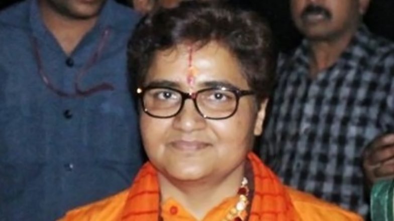 Pragya Thakur Controversy: &lsquo;झाड़ू ने कॉकरोचों से दोस्ती कर ली&rsquo;; प्रज्ञा सिंह ठाकुर के विवादित पोस्ट से गरमाई राजनीति