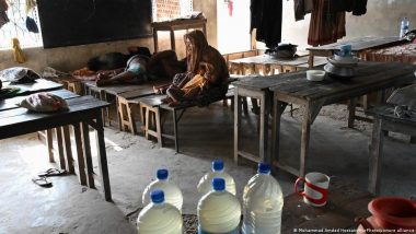 बांग्लादेश में शिक्षा मंत्री का इस्तीफा क्यों मांग रहे हैं छात्र?