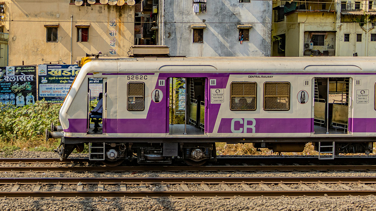 Mumbai Local Mega Block on July 12: रविवार को सेंट्रल और हार्बर लाइन पर रहेगा मेगा ब्लॉक, यात्रा से पहले देखें मुंबई लोकल ट्रेनों का पूरा शेड्यूल Mumbai Local Mega Block on July 12: रविवार को सेंट्रल और हार्बर लाइन पर रहेगा मेगा ब्लॉक, यात्रा से पहले देखें मुंबई लोकल ट्रेनों का पूरा शेड्यूल