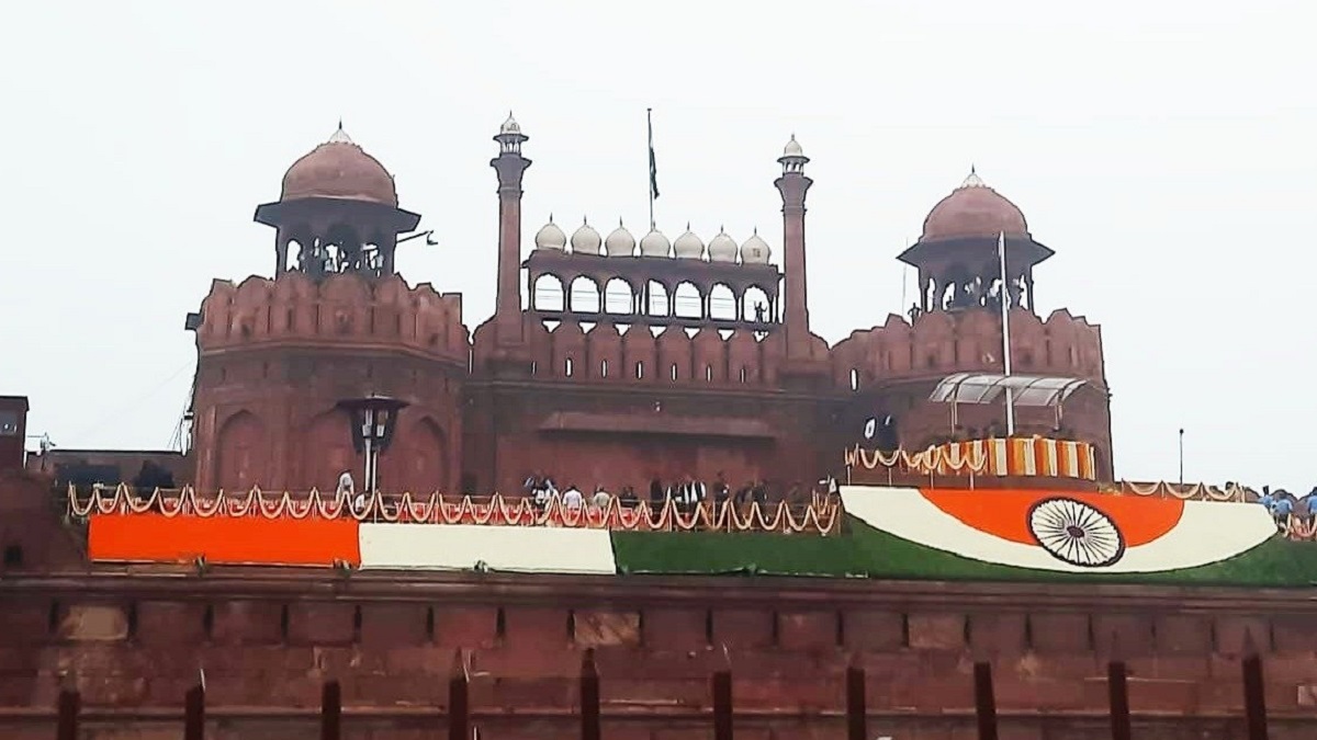 Red Fort: दिल्ली के लाल किले में 15 अगस्त तक नहीं मिलेगी एंट्री, जानें क्यों लिया गया यह फैसला