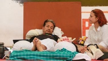 Sonam Wangchuk Hunger Strike: संसद जब तक छात्रों पर लाठीचार्ज का संज्ञान नहीं लेती, अनशन जारी रहेगा; पत्नी गीतांजलि अंगमो का ऐलान