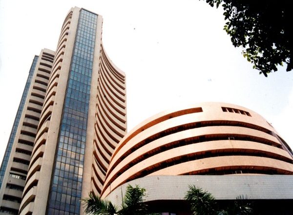 Stocks To Buy Or Sell Today: एलएंडटी से लेकर यूको बैंक तक, आज इन शेयरों पर रहेगी निवेशकों की नजर
