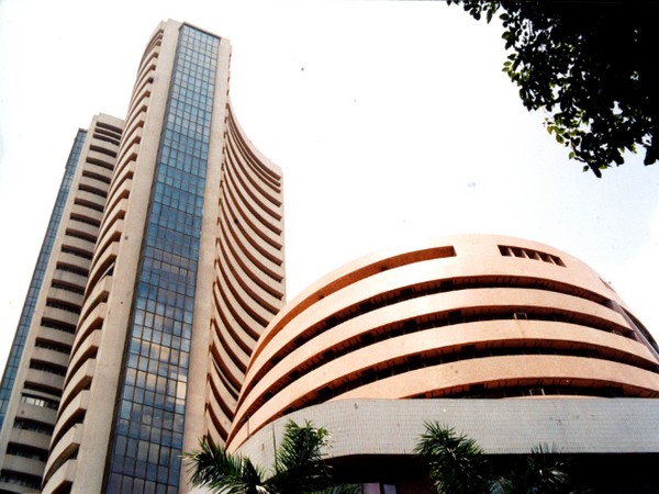 Stocks To Buy Or Sell Today: एलएंडटी से लेकर यूको बैंक तक, आज इन शेयरों पर रहेगी निवेशकों की नजर