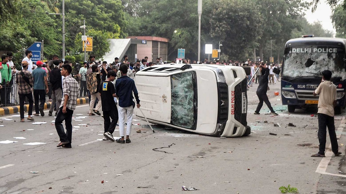 Delhi Jantar Mantar Protest: CJP की जंतर-मंतर रैली के दौरान भड़की हिंसा, पथराव और तोड़फोड़ के मामले में अज्ञात लोगों के खिलाफ FIR दर्ज