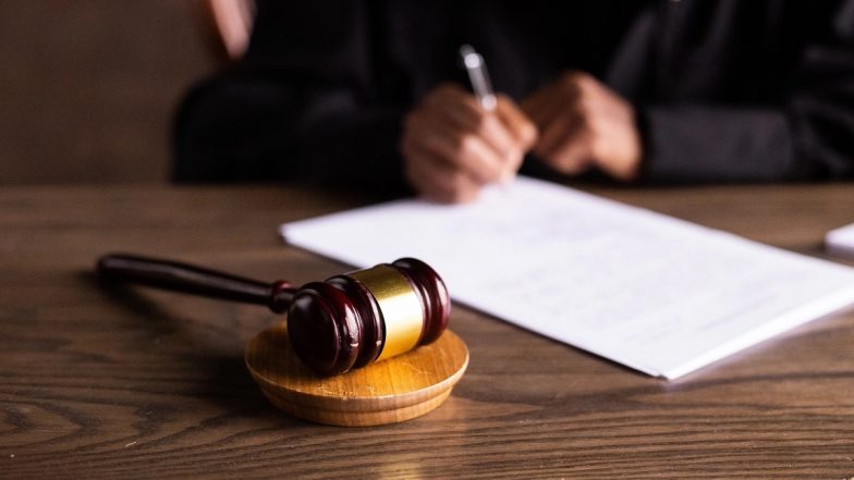 MP High Court Judgment: मध्य प्रदेश हाईकोर्ट का बड़ा फैसला; खुद मर्जी से घर छोड़ विवाहेतर संबंध बनाने वाली पत्नी को नहीं मिल सकता तलाक