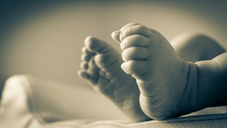Bengaluru Shocker:  बेंगलुरु में 11 महीने के बच्चे की हत्या का आरोप, माता-पिता ने की मौत को हादसा बताने की कोशिश, राज खुलने के बाद पुलिस ने किया गिरफ्तार