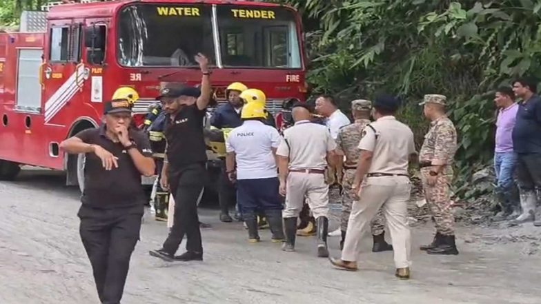 Sikkim Tunnel Collapse: सिक्किम में बड़ा हादसा, NHPC की सुरंग धंसने से 7 मजदूरों की मौत; 27 अब भी फंसे; रेस्क्यू ऑपरेशन जारी; VIDEOS