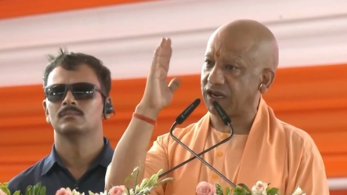 सीएम योगी का विपक्ष पर तीखा हमला: अयोध्या में बोले- 'क्या जामा मस्जिद के अंदर हनुमान चालीसा का पाठ हो सकता है?'