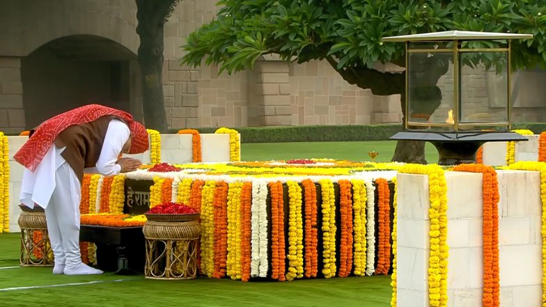 Independence Day 2026: स्वतंत्रता दिवस के 80वें मौके पर लाल किला पहुंचे PM मोदी, राष्ट्रपिता महात्मा गांधी को अर्पित की पुष्पांजलि; VIDEO