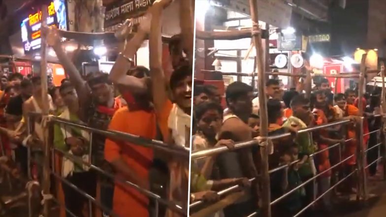 Sawan Somwar 2026: सावन का पहला सोमवार आज, भोर से ही शिवालयों में उमड़ी श्रद्धालुओं की भारी भीड़, बम-बम भोले के जयकारों से गूंजे मंदिर; VIDEO