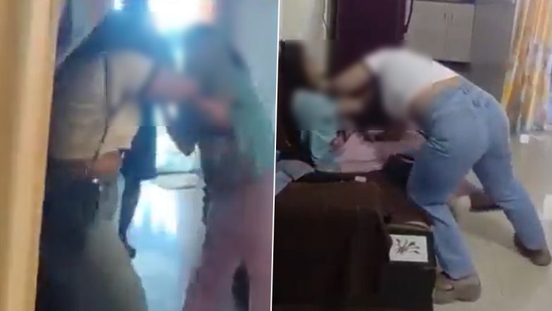 Noida Viral Video: पति को दूसरी महिला के फ्लैट पर देख भड़की पत्नी, गौर सिटी-2 में जमकर हुई हाथापाई; पुलिस जांच शुरू
