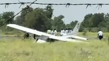 Baramati Aircraft Crash: बारामती एयरपोर्ट पर बड़ा हादसा, रनवे पर टैक्सिंग के दौरान ट्रेनी एयरक्राफ्ट क्रैश (Watch Video)