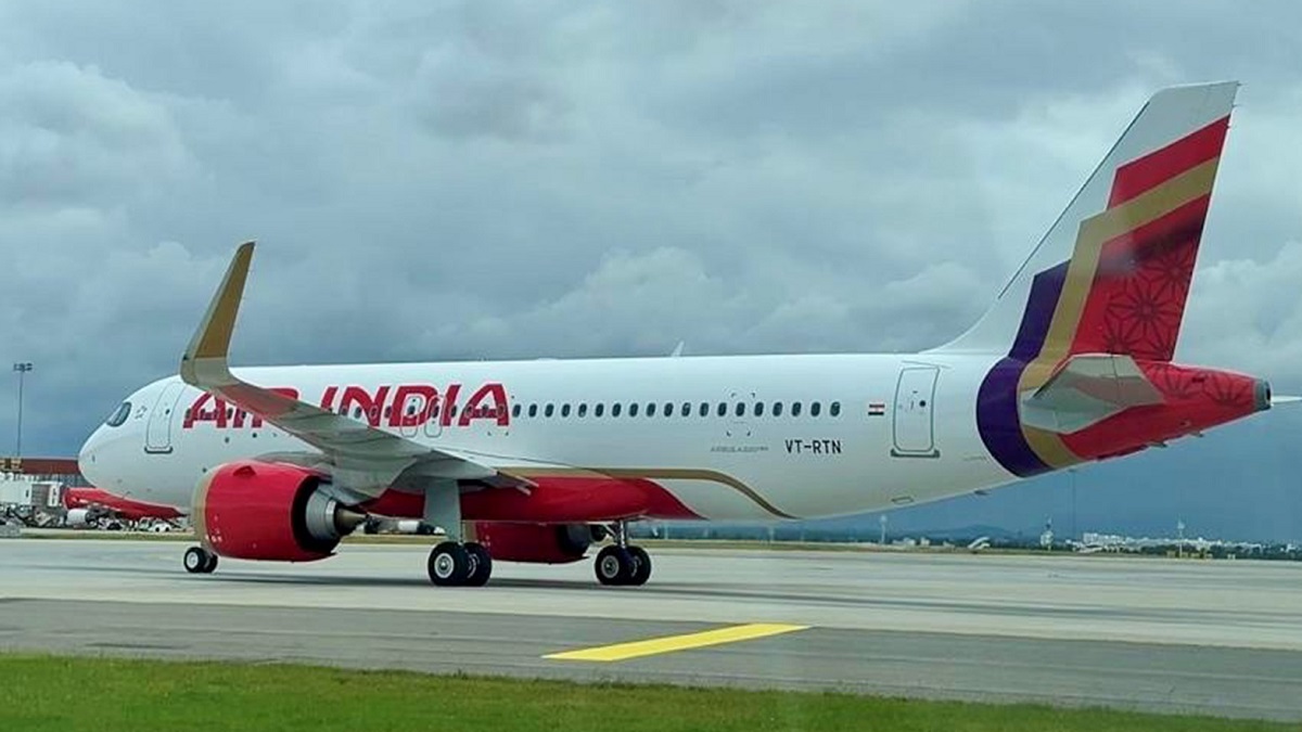 Air India Flight Turbulence: फुकेत से दिल्ली आ रही एअर इंडिया की फ्लाइट को जबरदस्त टर्बुलेंस का करना पड़ा सामना, 12 से अधिक यात्री घायल
