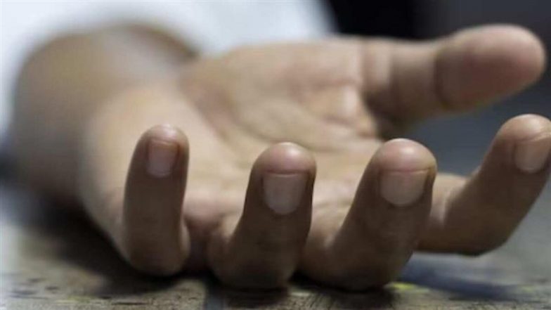 Pune Family Suicide: आर्थिक तंगी ने ली तीन जिंदगियां! पुणे में पति-पत्नी और बेटी की संदिग्ध आत्महत्या, सुसाइड नोट में सामने आई वजह