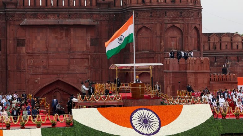 80th Independence Day: पहली बार लाल किले की प्राचीर से गूंजेगा 'वंदे मातरम'; राष्ट्रगान से ठीक पहले गाए जाएंगे सभी 6 छंद