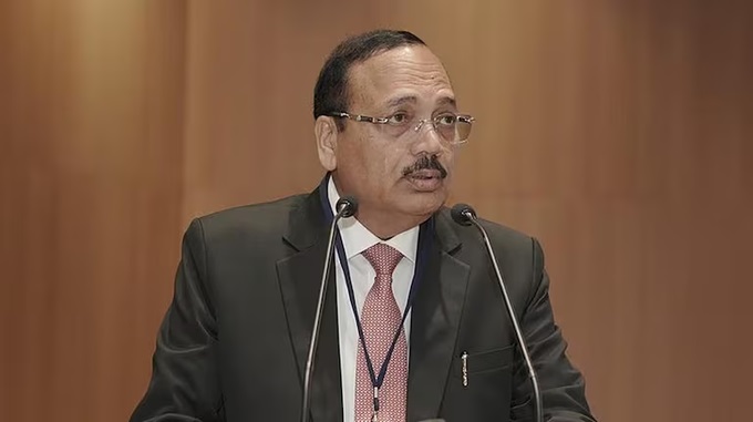 NALSAR Enrolment Row: 'छात्रों को विरोध का अधिकार, बीच में दखल देने वाली BCI कौन होती है?'; सीजेआई सूर्यकांत ने बार काउंसिल को लगाई फटकार