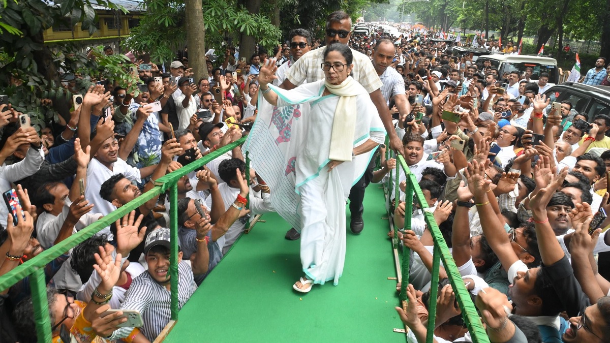 Mamata Banerjee Attacks BJP: ममता बनर्जी का BJP पर निशाना, बोलीं- अब रैली के लिए कोर्ट नहीं, जनता से लेंगे मंजूरी