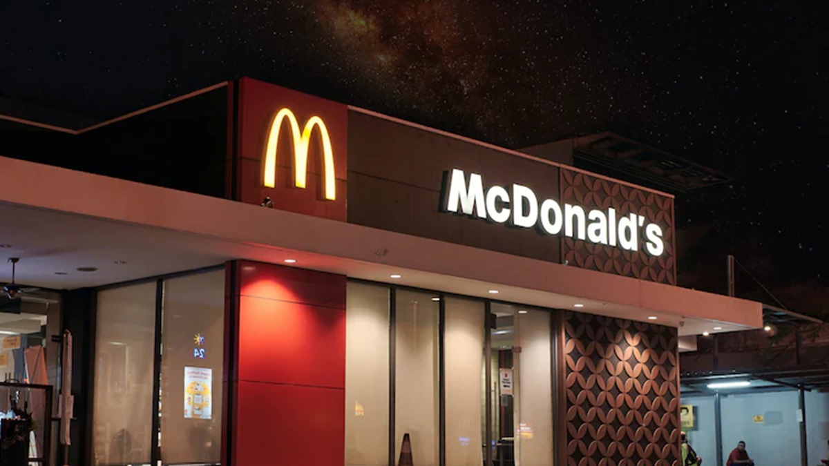 McDonald’s Colaba Licence Suspended: स्वच्छता नियमों के उल्लंघन पर मुंबई के मैकडॉनल्ड्स कोलाबा आउटलेट का लाइसेंस निलंबित, रेडियो क्लब और खार जिमखाना पर भी कार्रवाई