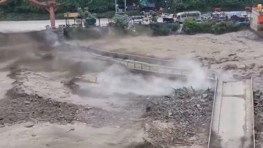 Nepal Flash Flood Threat: नेपाल पर फिर मंडराया भीषण बाढ़ का खतरा, चीन ने बैरियर झील टूटने की चेतावनी जारी की